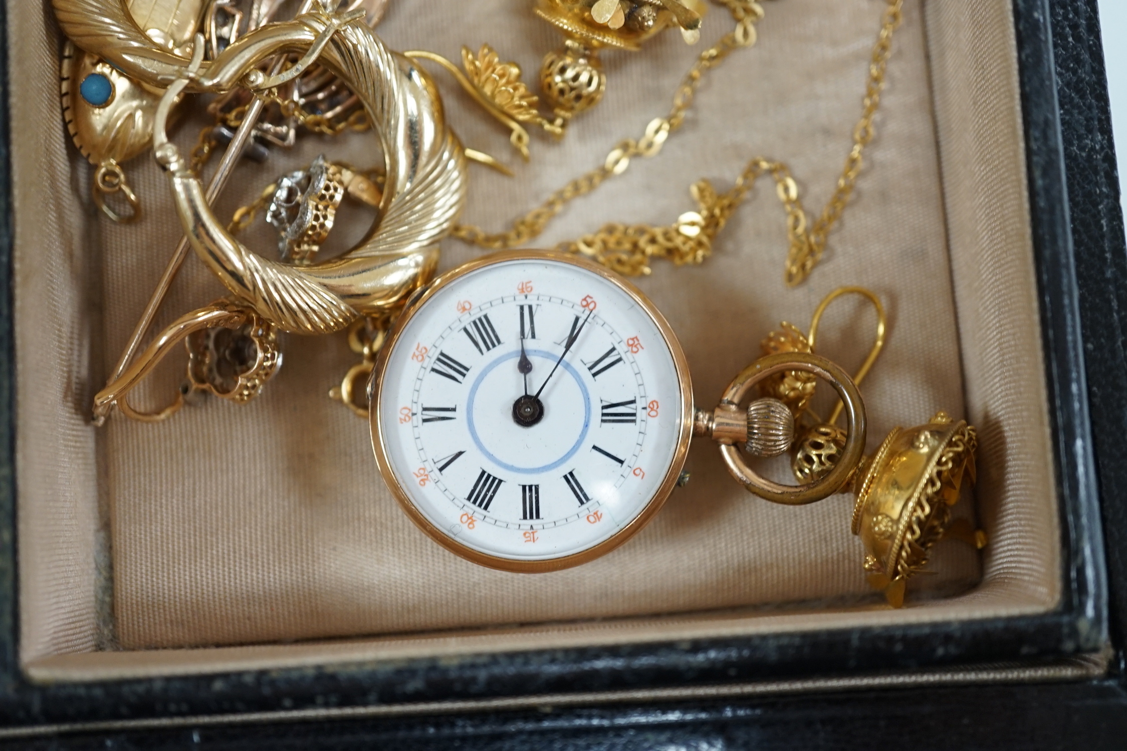 An interesting group of Victorian and later jewellery, including a pair of yellow metal chandelier drop earrings, pair of 9ct gold pear shaped drop earrings, a yellow metal and graduated five stone diamond ring, size N,